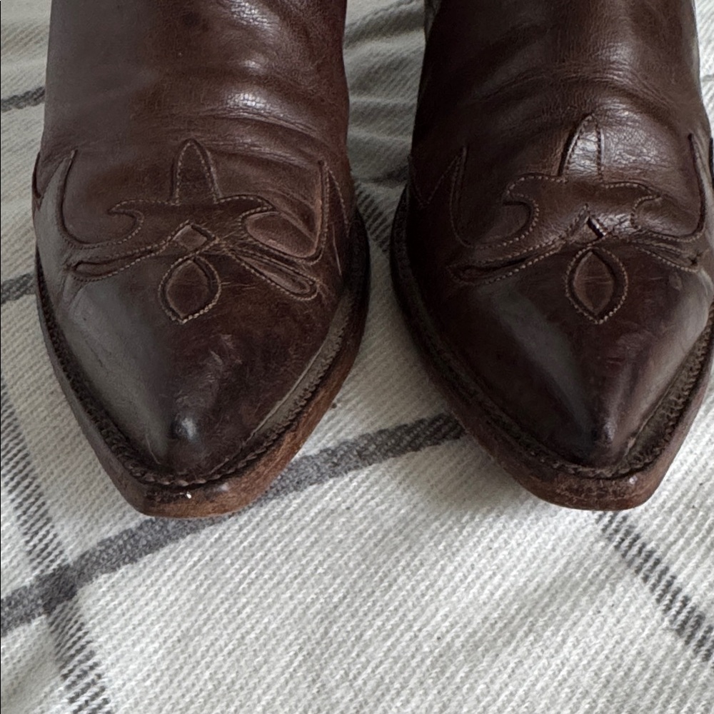 Lucchese Classics Men’s Leather Cowboy Boots in Rich Brown 8 - Picture 13 of 15